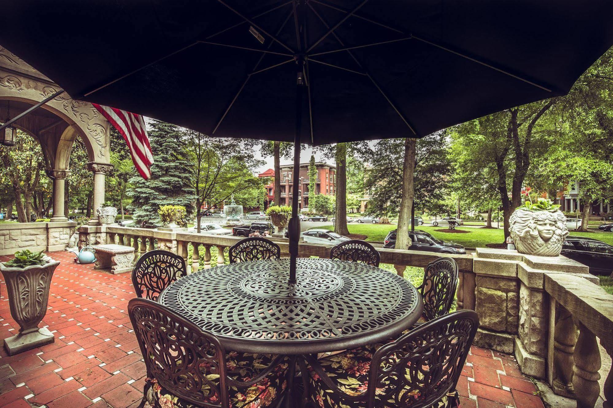 Inn At St James Court Louisville Zewnętrze zdjęcie